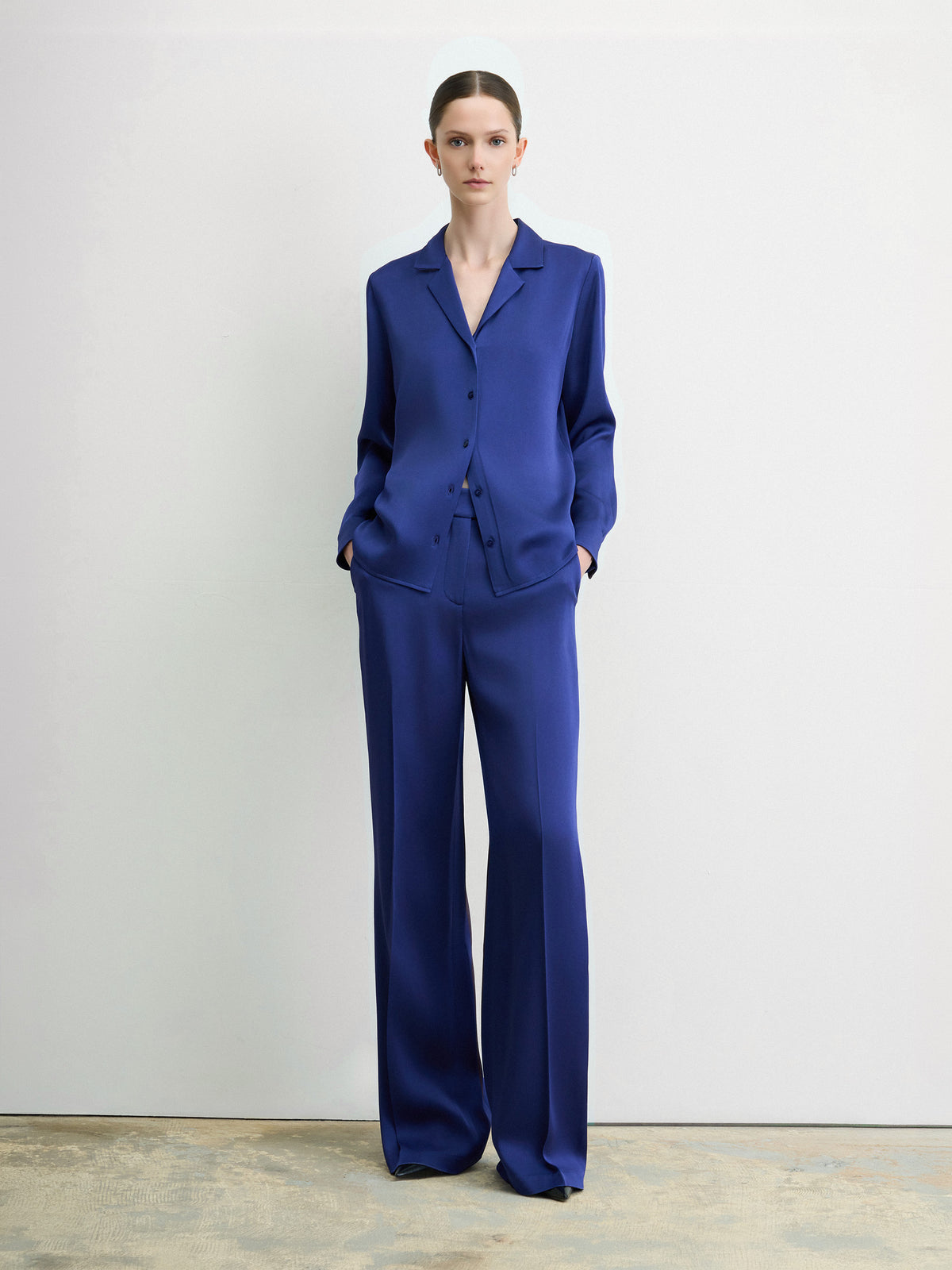 Blouse à Col Cranté en Crêpe Envers Satin
