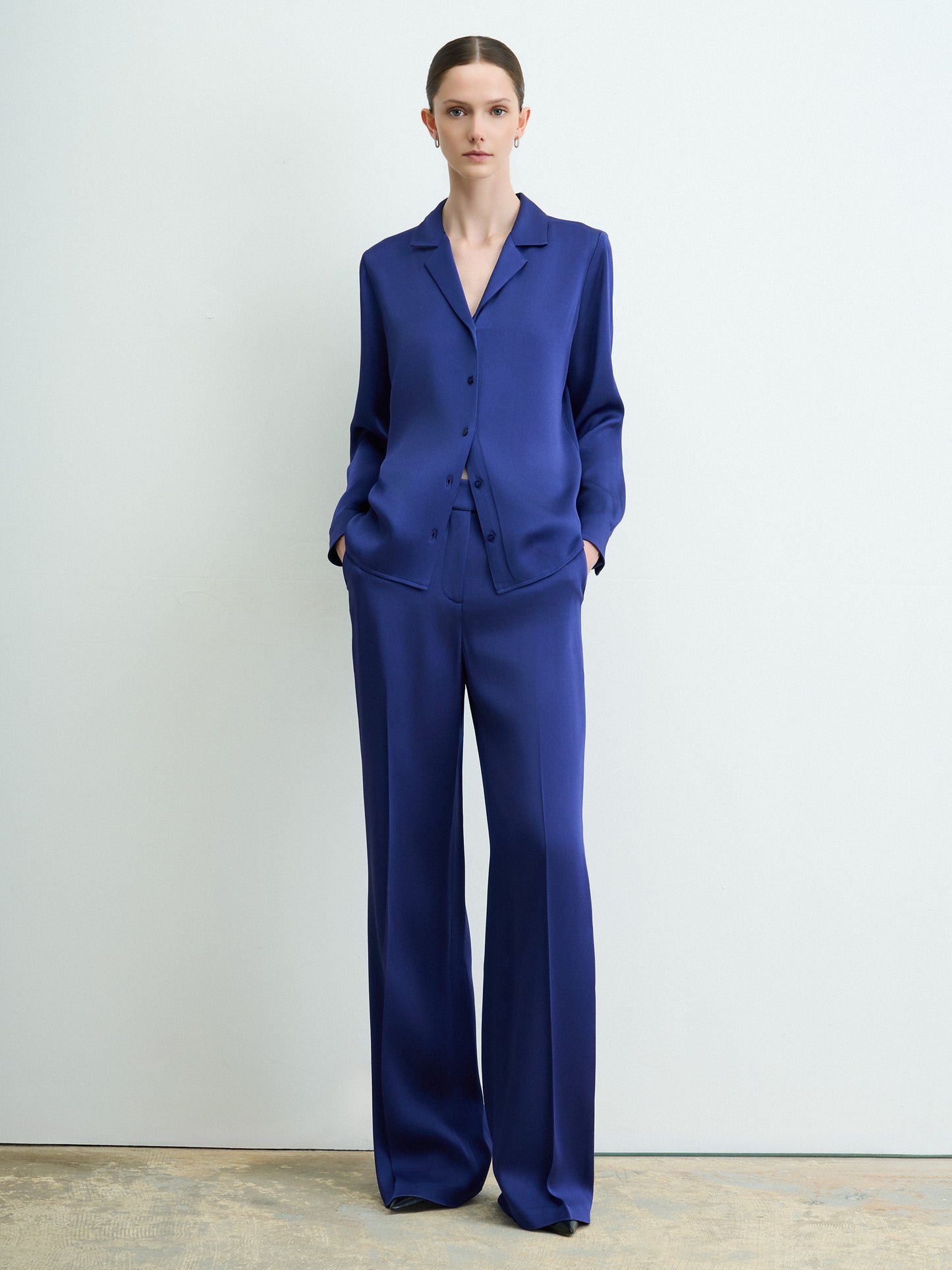Blouse à Col Cranté en Crêpe Envers Satin