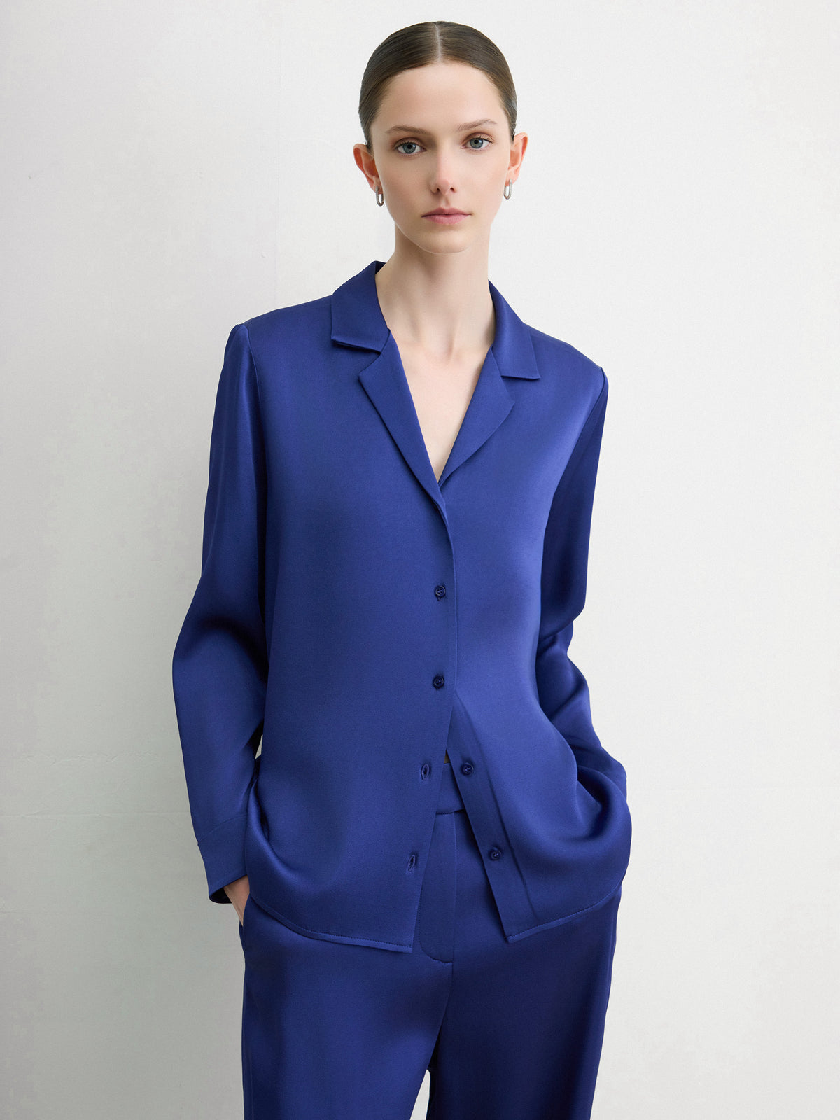 Blouse à Col Cranté en Crêpe Envers Satin
