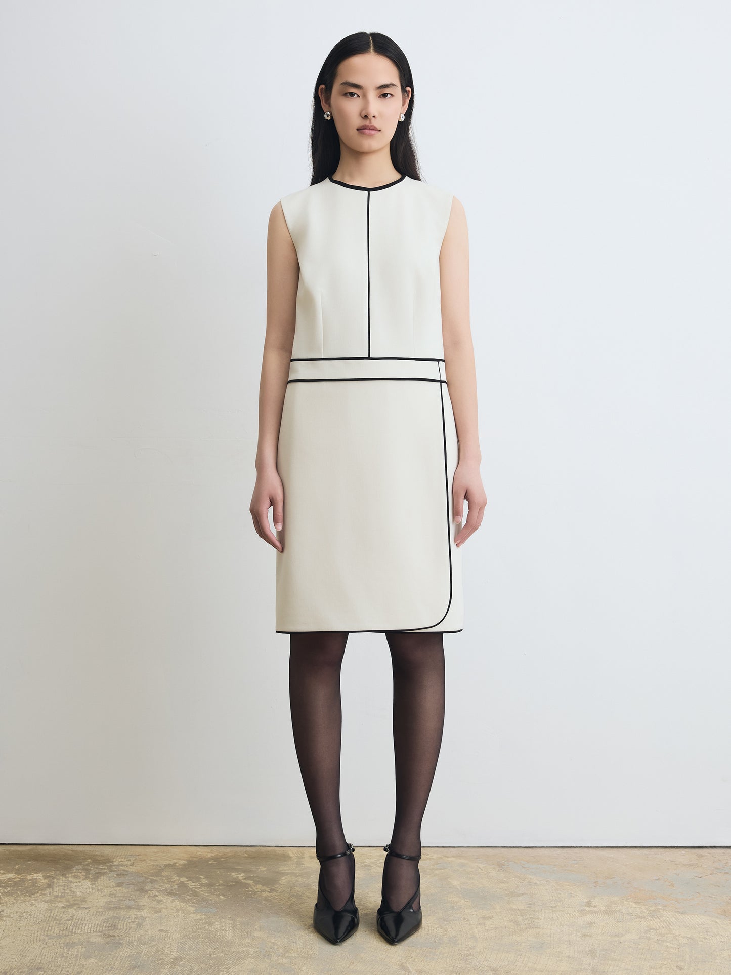 Contrast Piping Short Dress