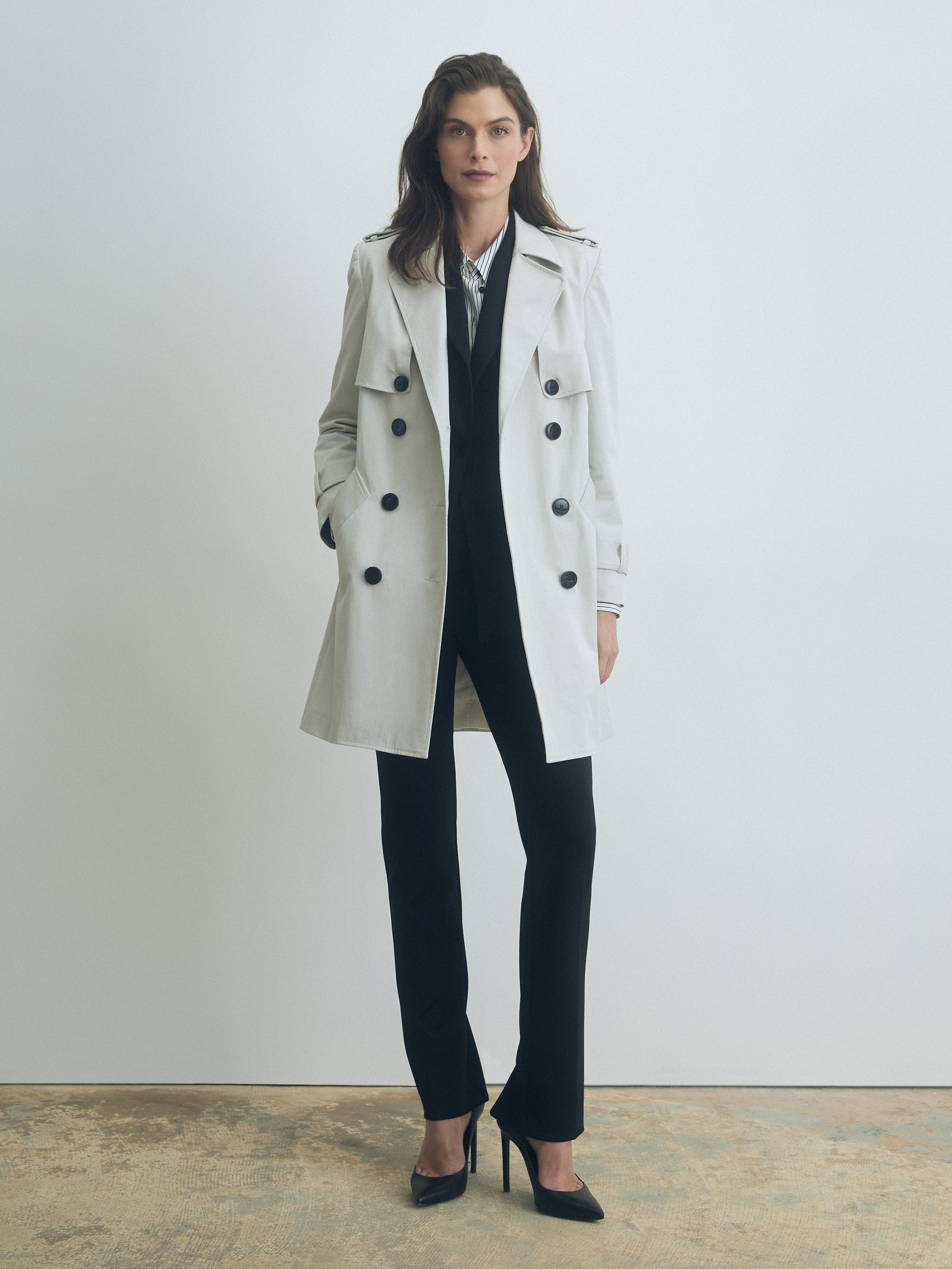 Colt-B Short Trench – Judith & Charles