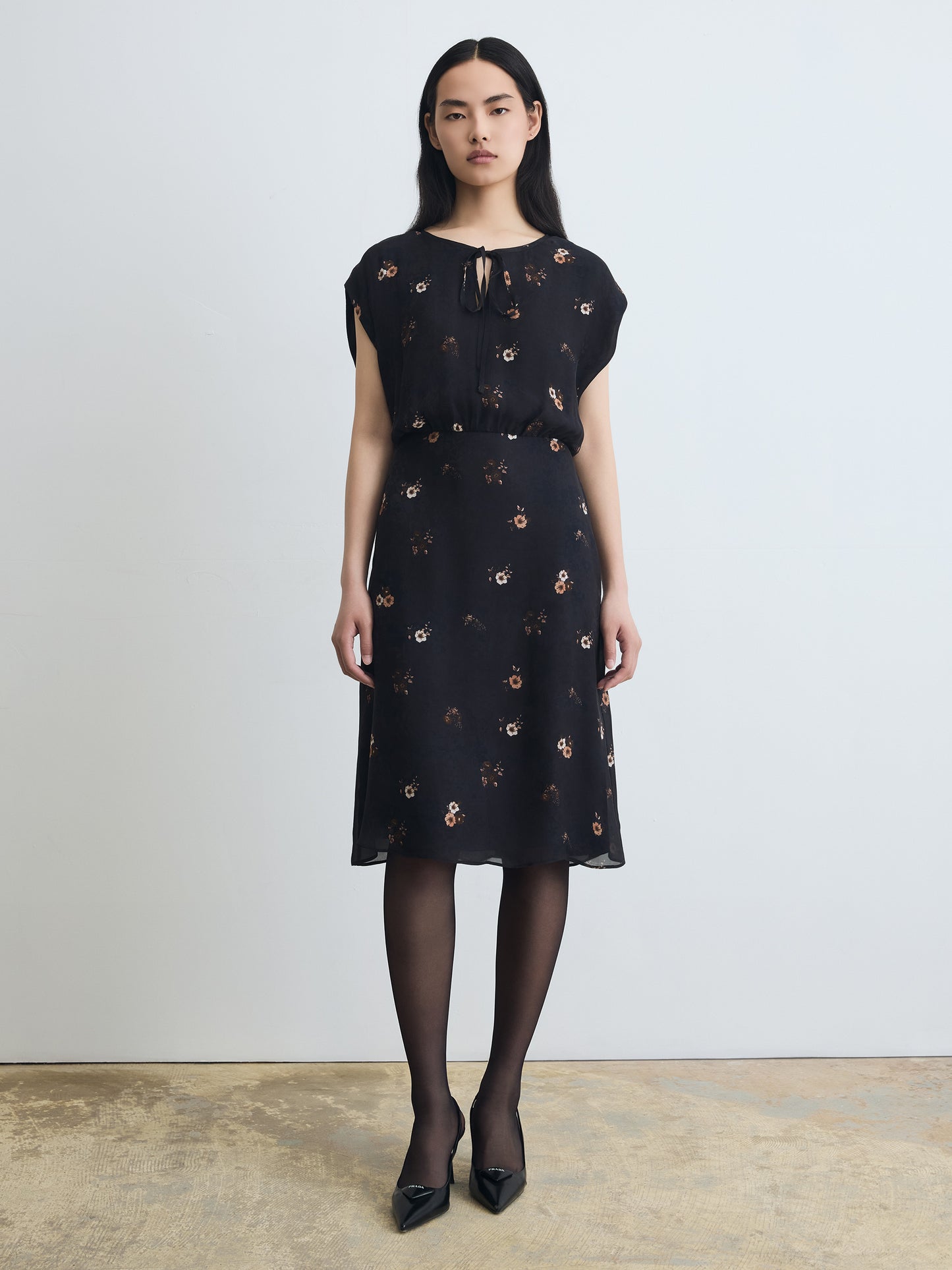Robe Florale avec Lien à Nouer au Devant