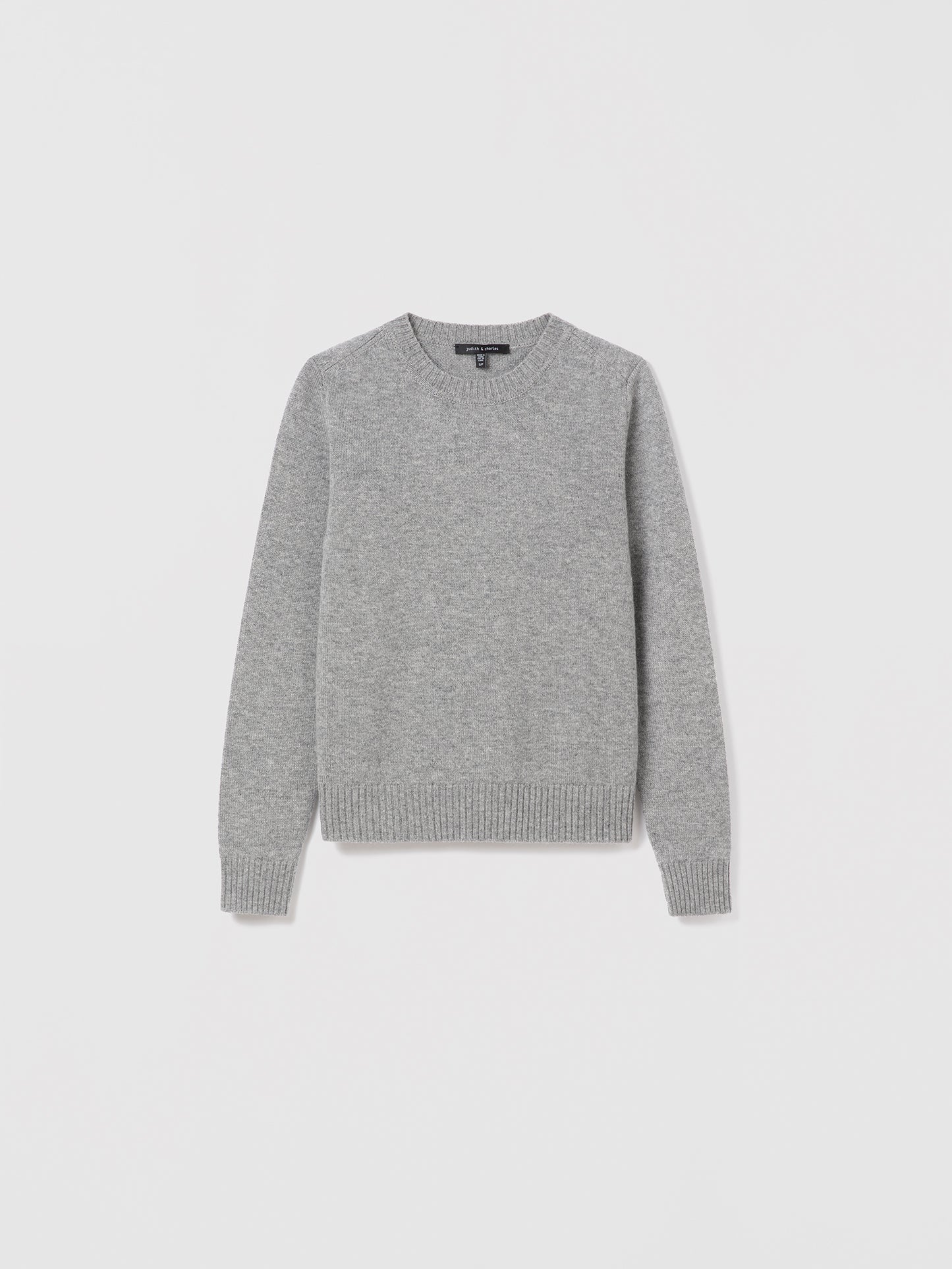  Judith & Charles grey 100% cashmere crewneck sweater with straight fit and smooth finish.