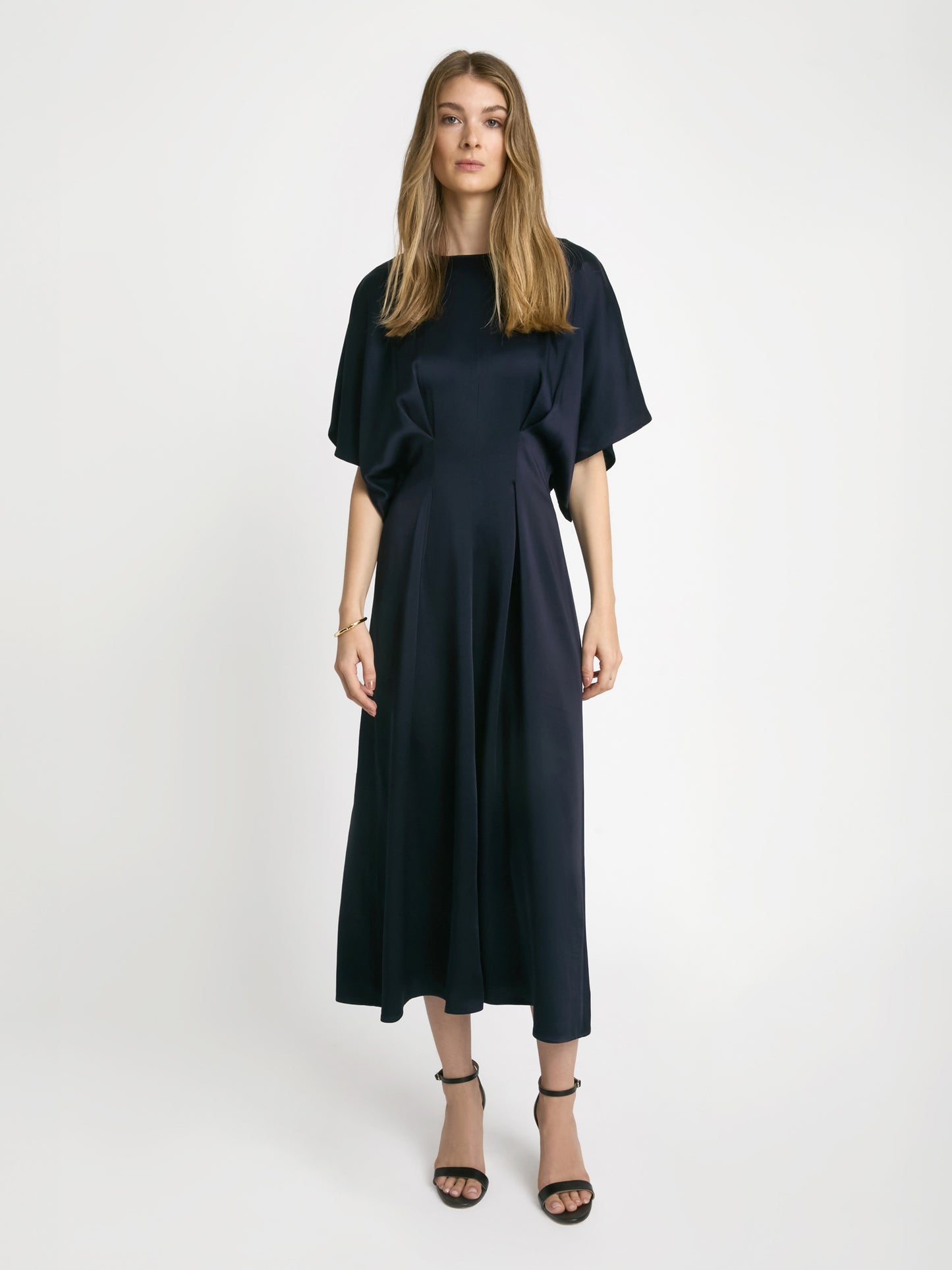 Flutter sleeve dress