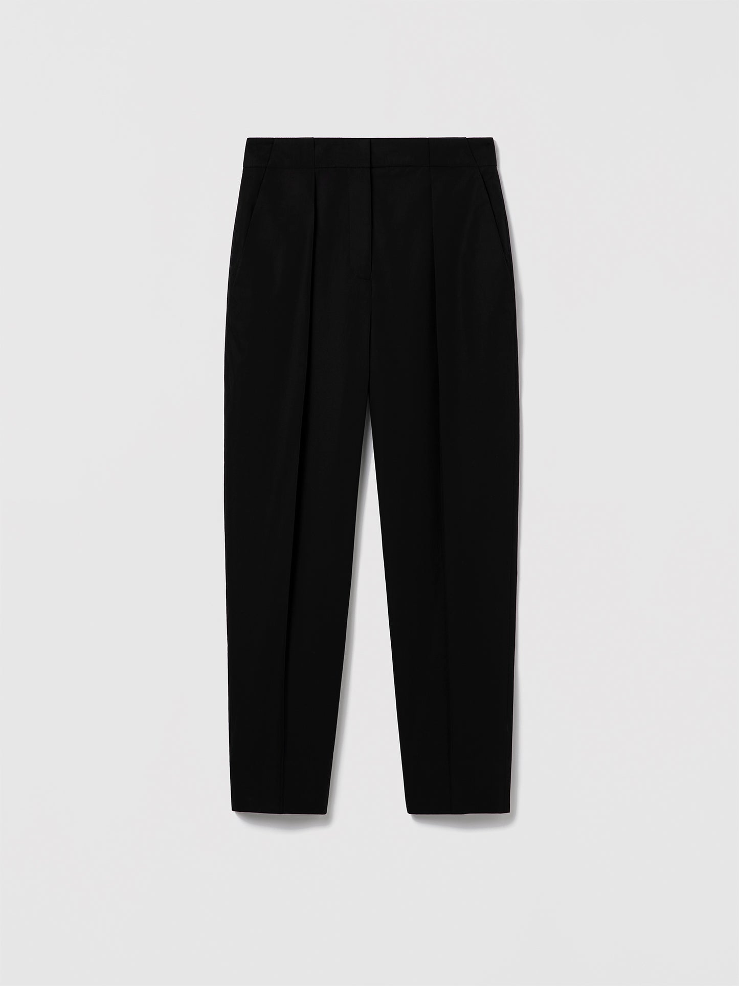 Carrot leg pleated pant